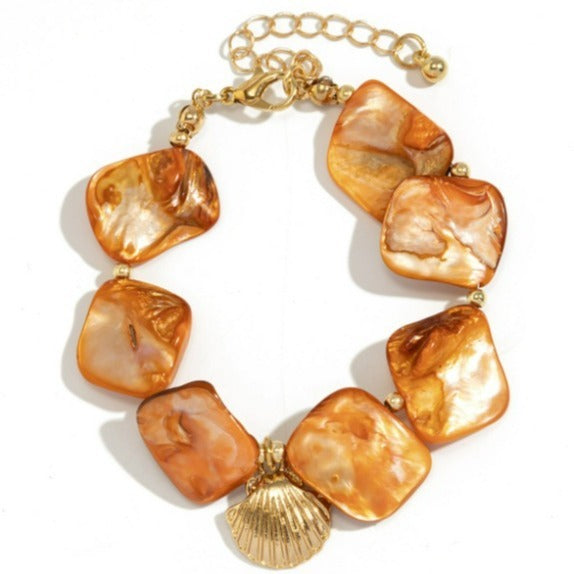 Dive into Elegance – The Ocean-Inspired Shell Bracelet