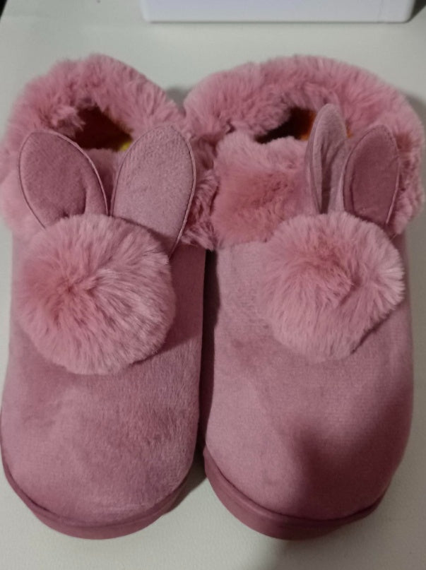 Snuggle into Cuteness with Bunny-Ear Winter Slippers
