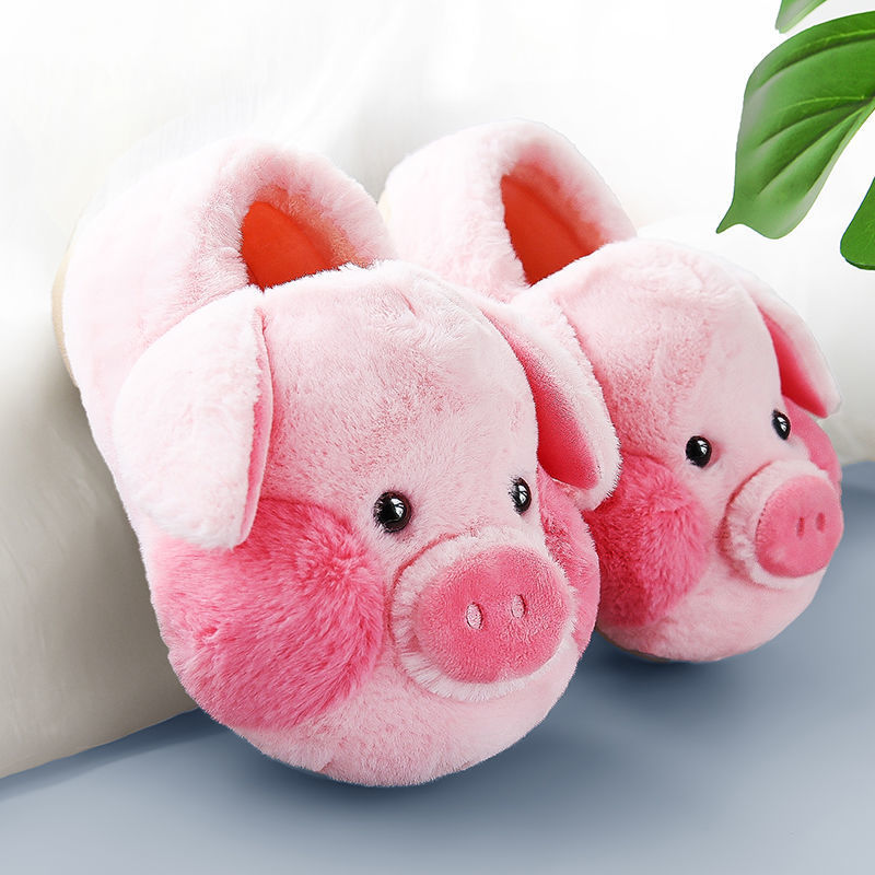 Snuggle-Ready Piggy Slippers for Ultimate Comfort