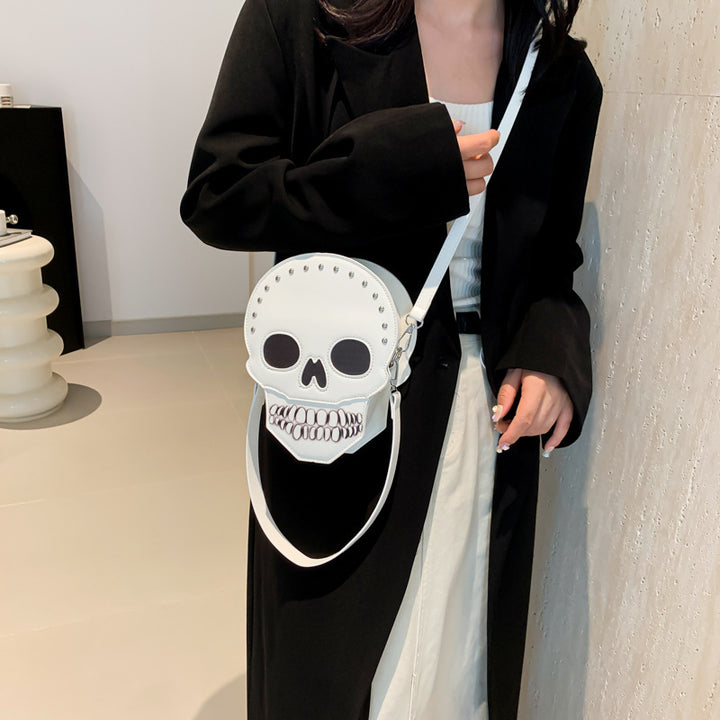 Skull Chic Crossbody – The Edgy Halloween Bag That Turns Heads