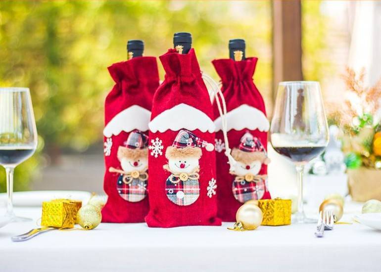 Festive Christmas Wine Bottle Covers – Adorable Holiday Bottle Bags for Perfect Gift Wrapping - All Inclusive Family Treasures