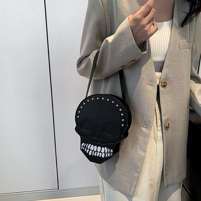 Skull Chic Crossbody – The Edgy Halloween Bag That Turns Heads