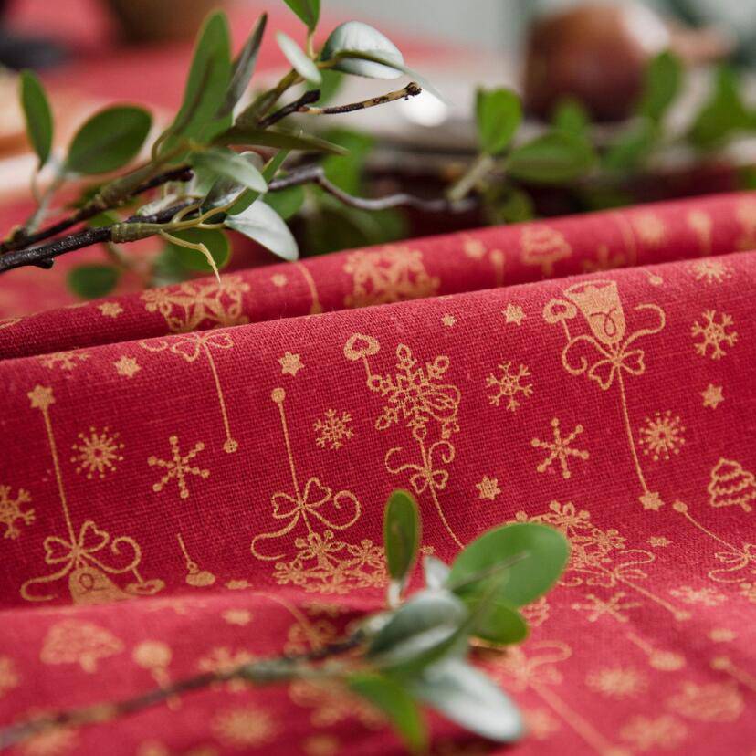 Elegant Christmas Gilded Tablecloth – Perfect for a Festive and Sophisticated Table Setting! - All Inclusive Family Treasures