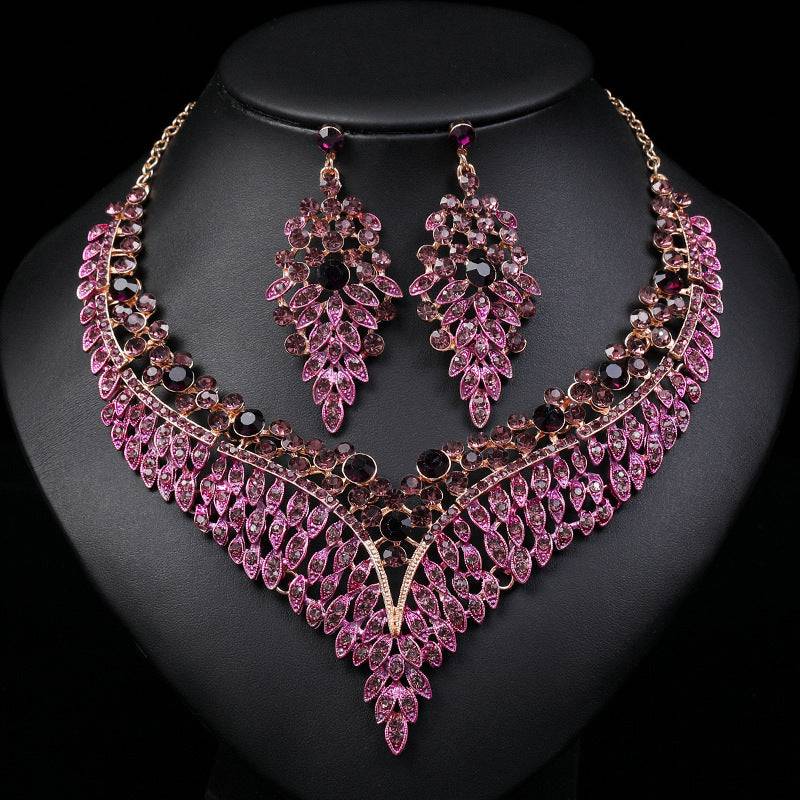 Elegant Retro Necklace & Earrings Set – A Touch of Timeless Glamour - All Inclusive Family Treasures