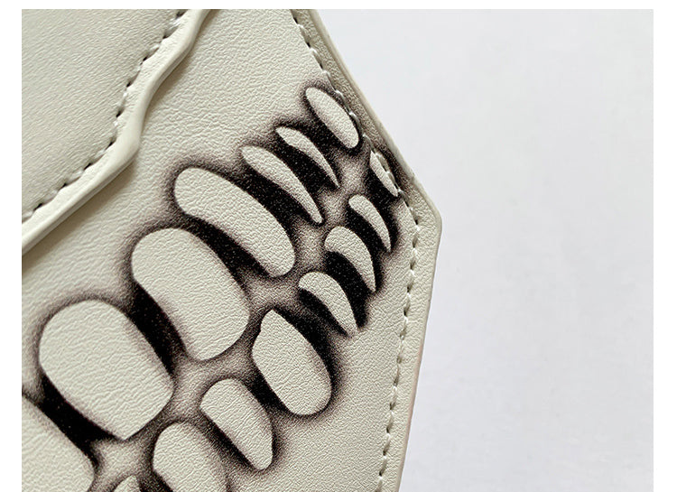 Skull Chic Crossbody – The Edgy Halloween Bag That Turns Heads