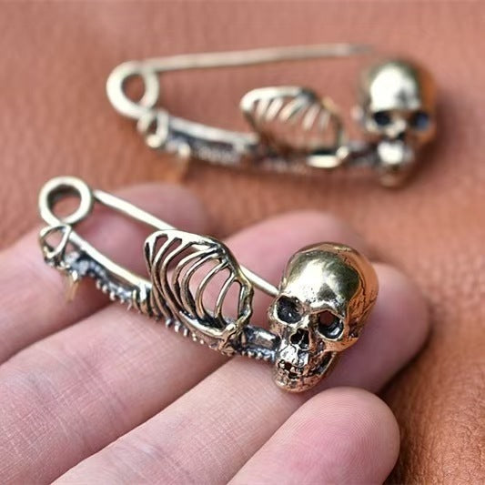 Vintage Skeleton Skull Brooch – Bold Gothic Pin for Halloween & Beyond