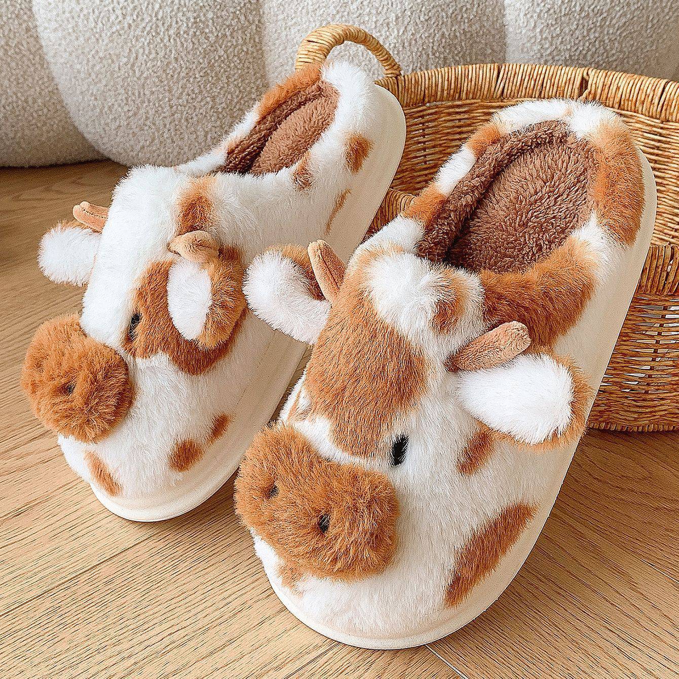 Adorable Comfort: Cute Cartoon Cow Plush Slippers - All Inclusive Family Treasures