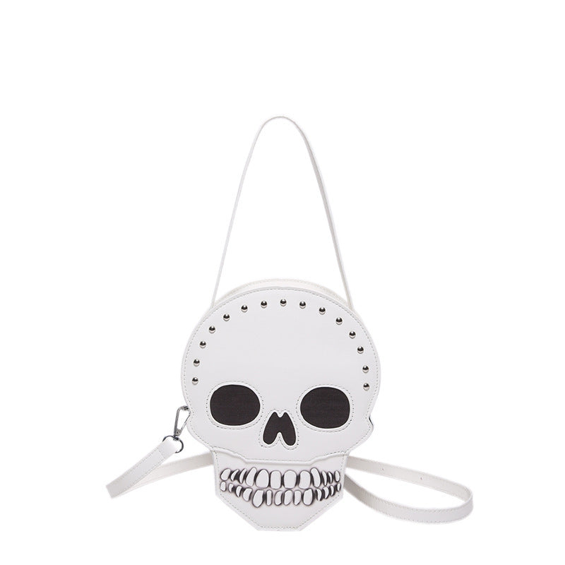 Skull Chic Crossbody – The Edgy Halloween Bag That Turns Heads