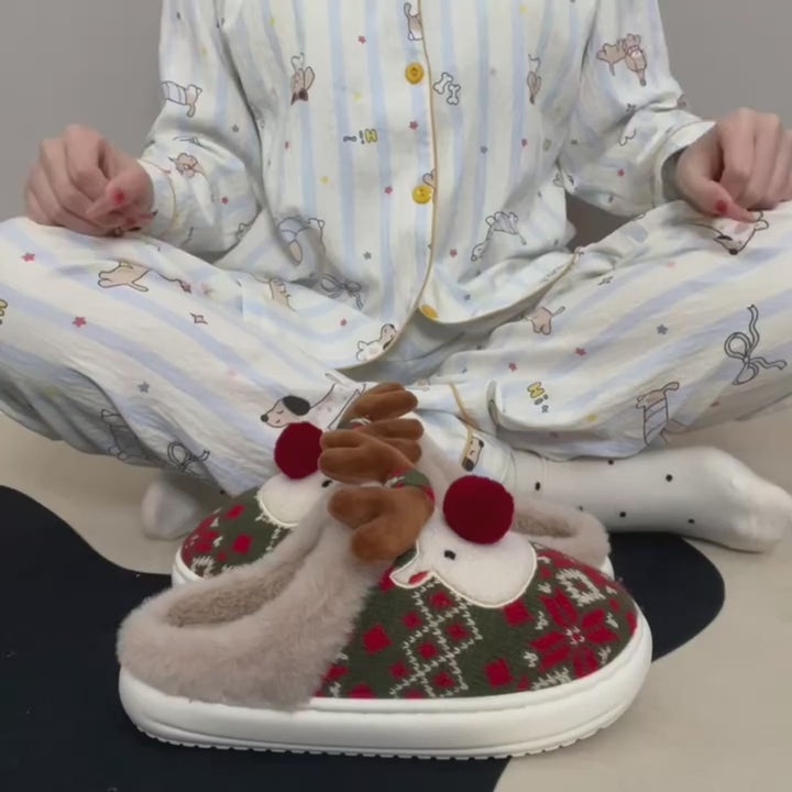 Adorable Reindeer Plush Slippers – Embrace the Magic of Comfort!