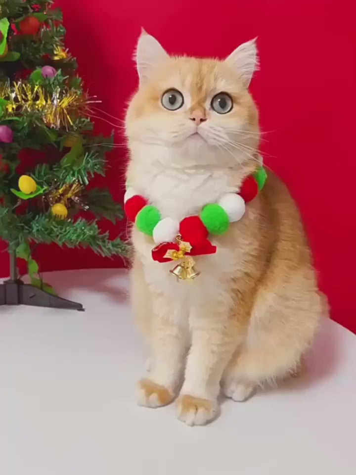 Christmas Cheer Pet Collar – Plush Ball Necklace with Bow for Dogs & Cats